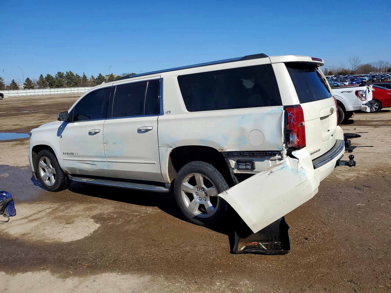2015 CHEVROLET Suburban