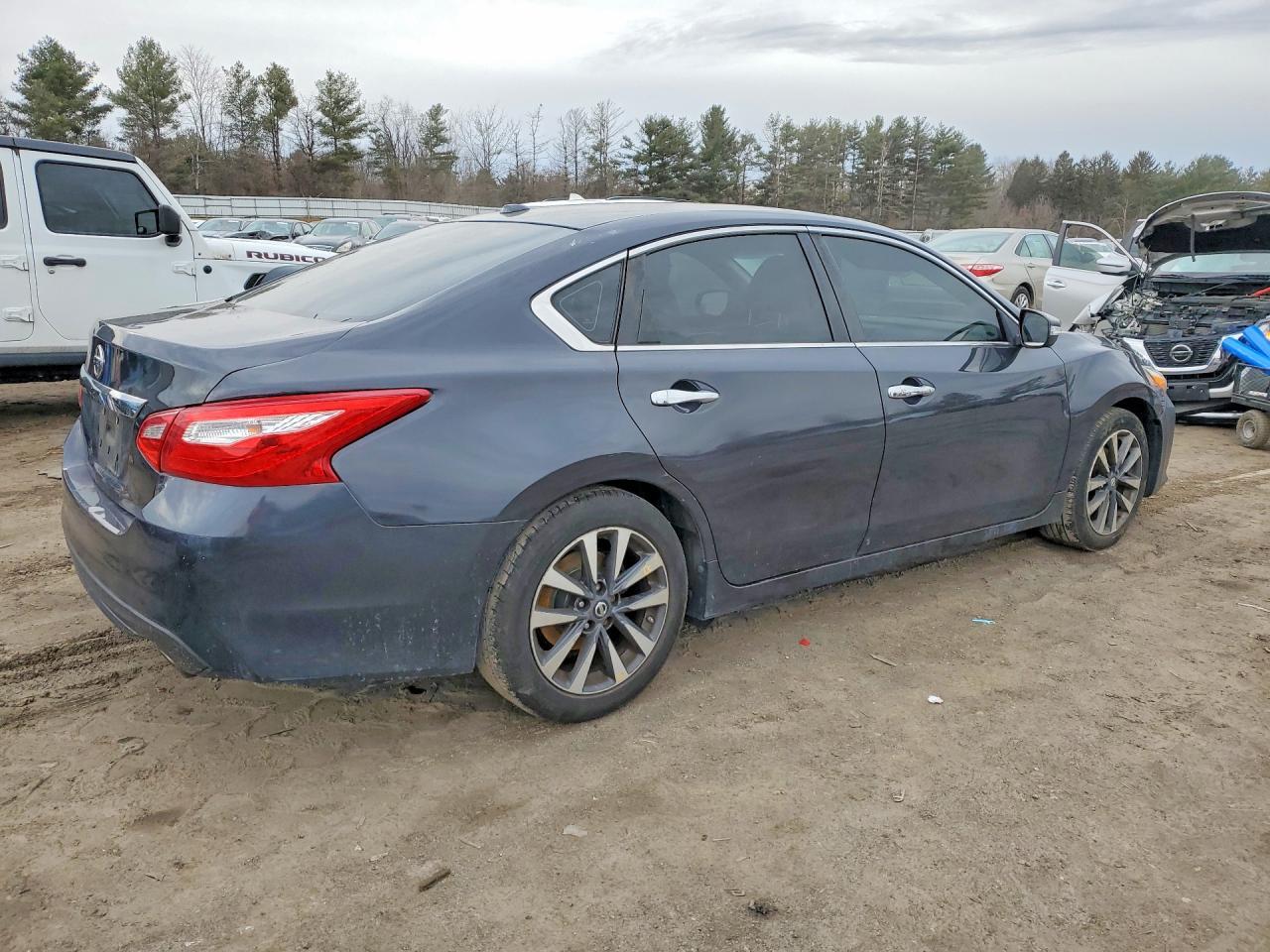 2017 NISSAN ALTIMA