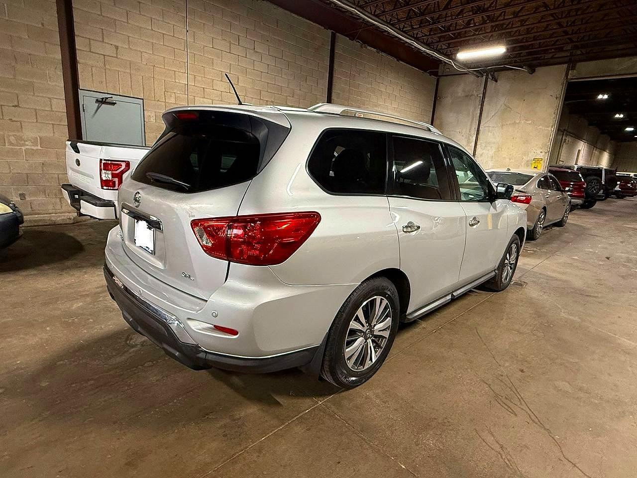 2017 NISSAN PATHFINDER