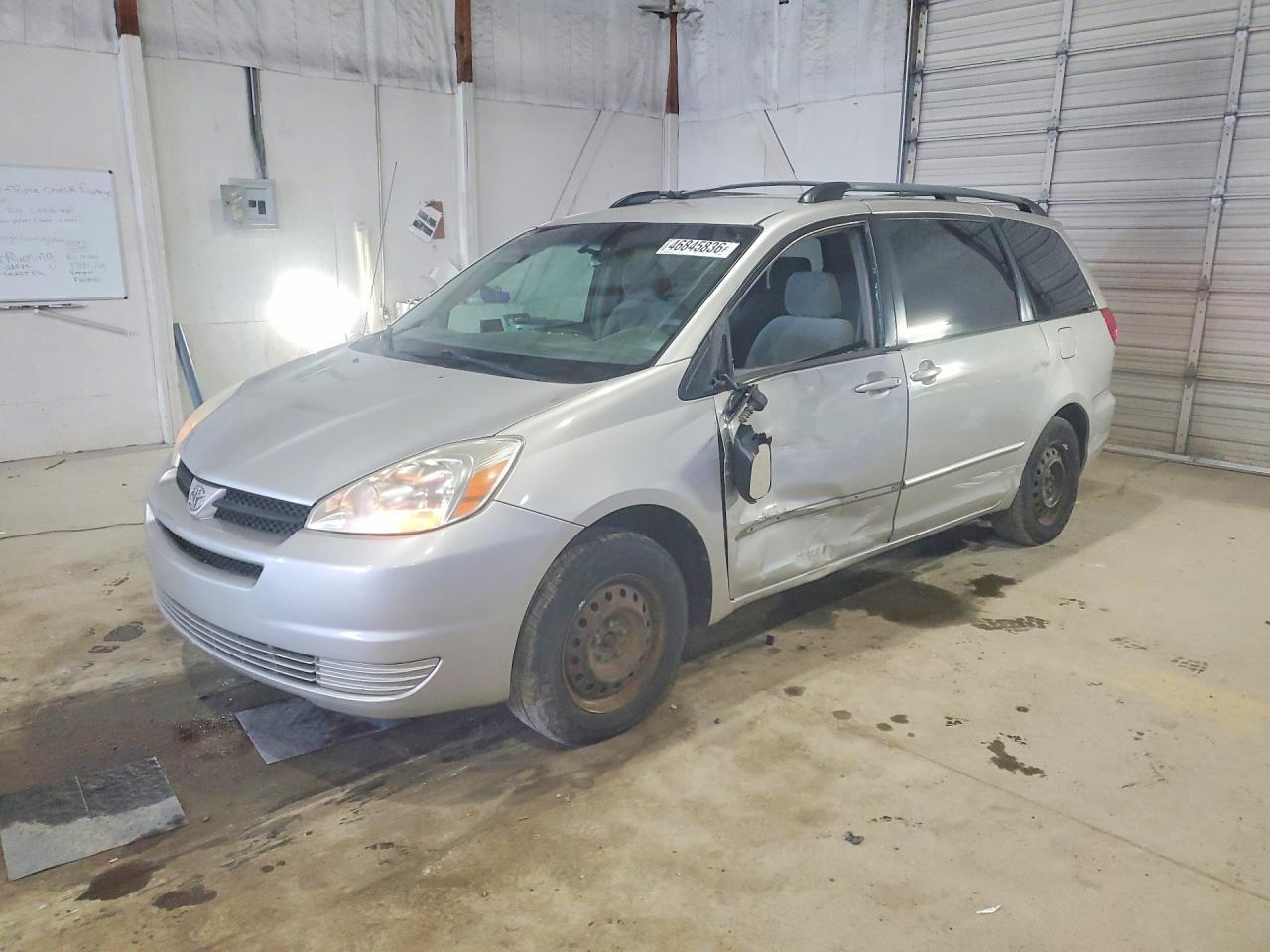 2005 TOYOTA SIENNA