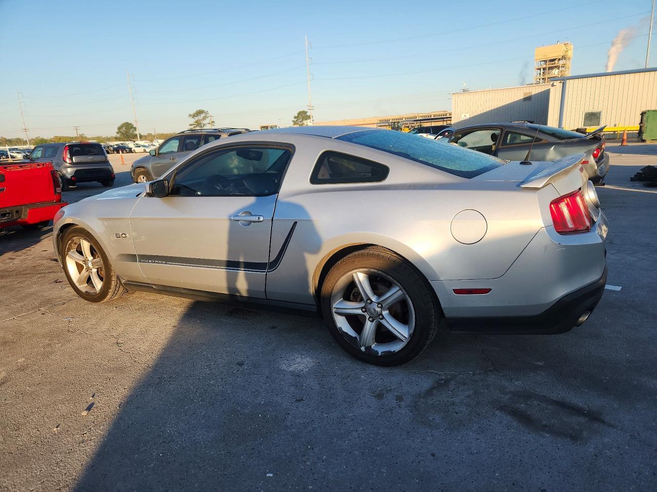 2011 FORD MUSTANG