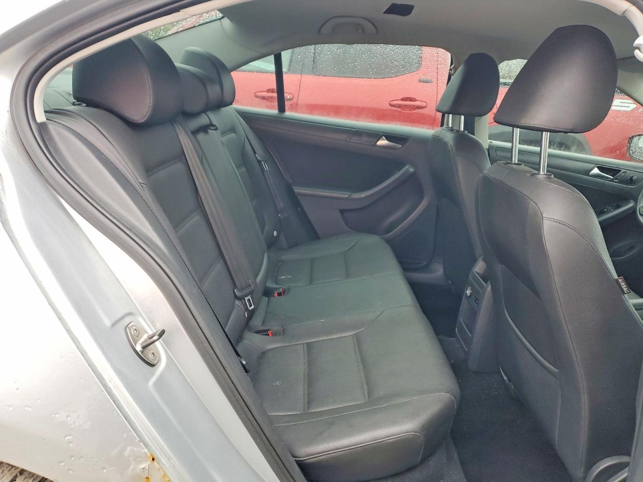 2012 VOLKSWAGEN JETTA