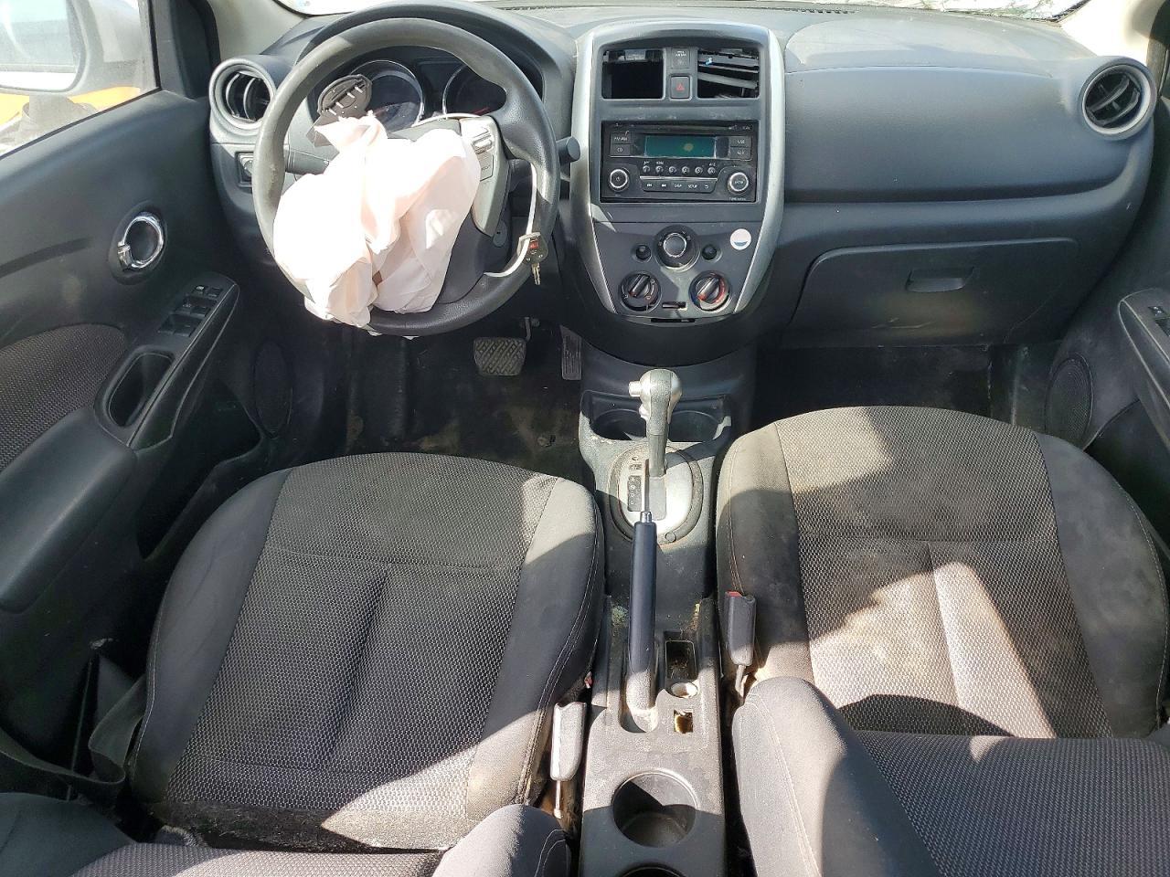 2015 NISSAN VERSA
