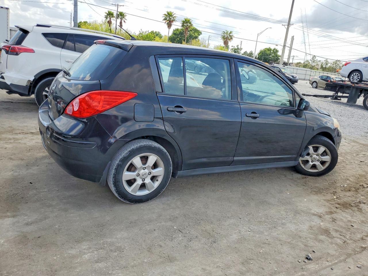 2009 NISSAN VERSA