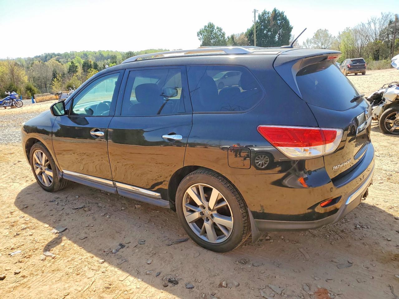 2013 NISSAN PATHFINDER
