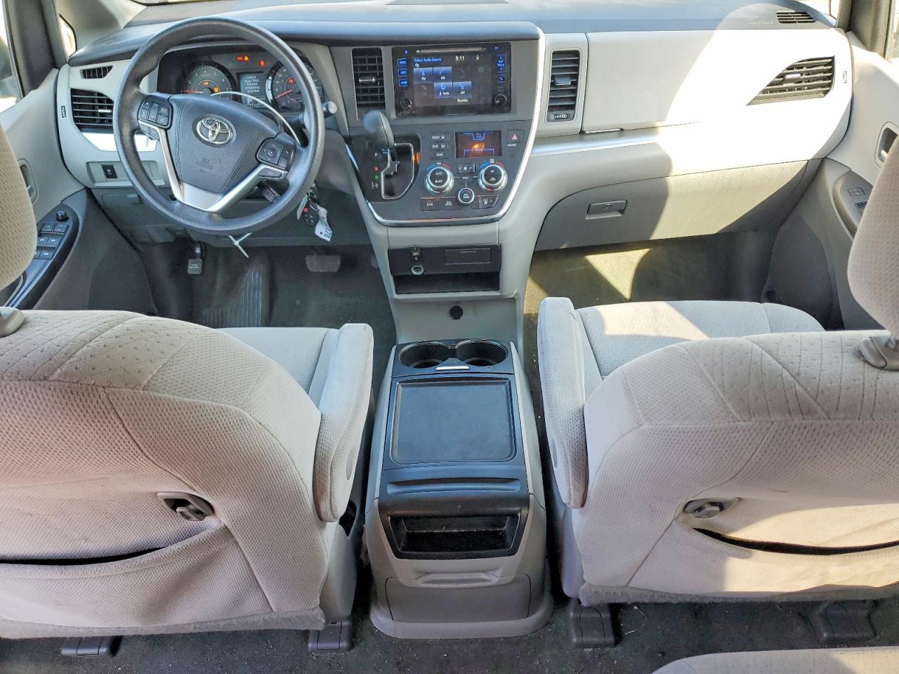 2015 TOYOTA SIENNA
