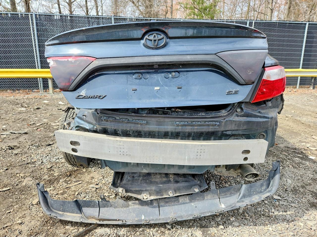 2016 TOYOTA CAMRY