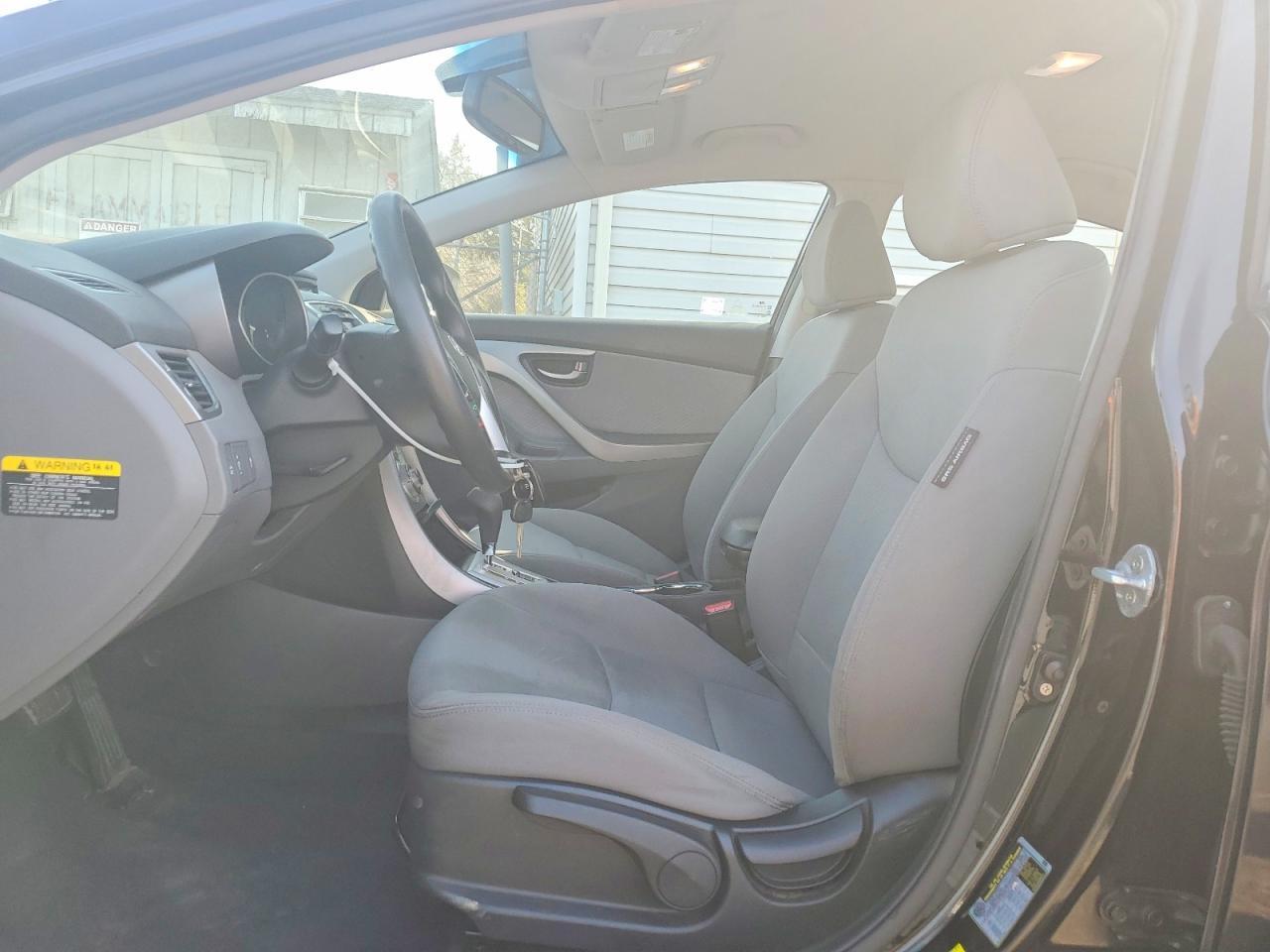 2012 HYUNDAI ELANTRA