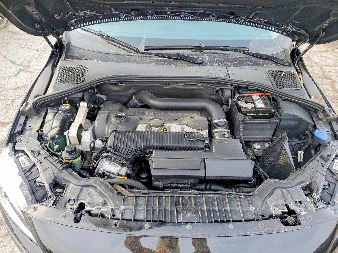 2016 VOLVO V60