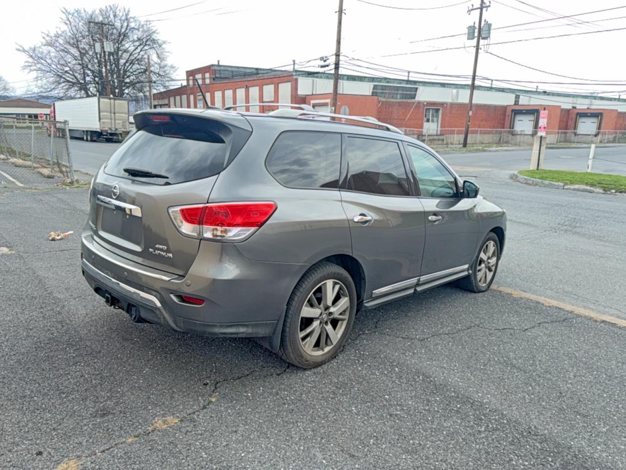 2015 NISSAN PATHFINDER