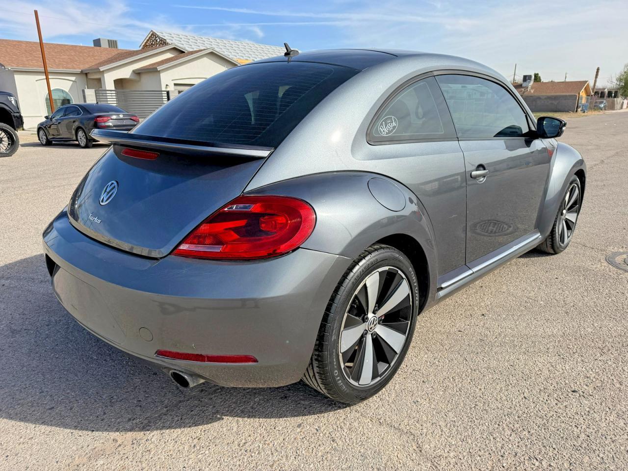 2012 VOLKSWAGEN Beetle