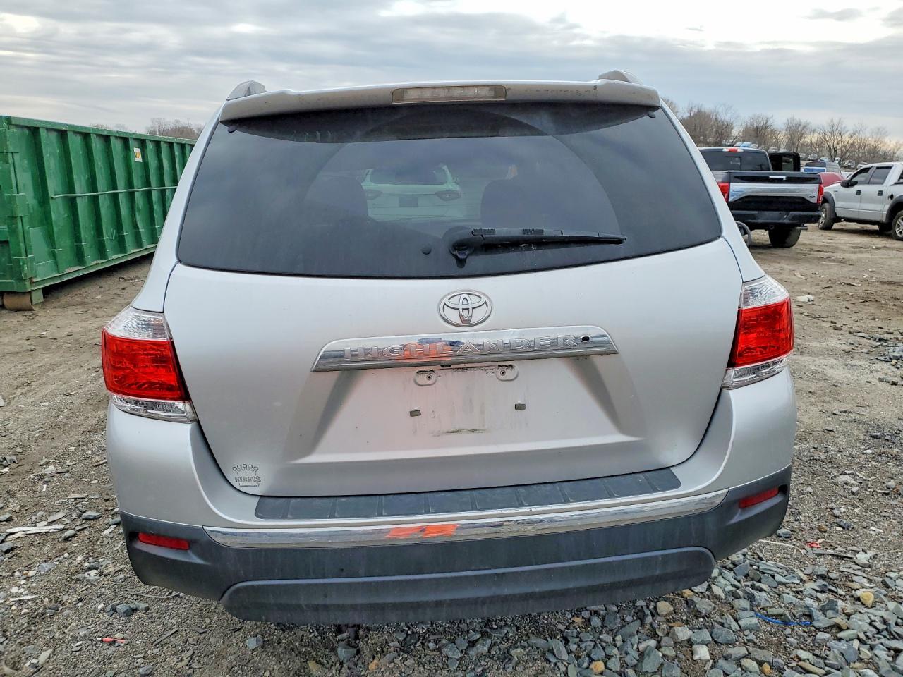 2013 TOYOTA HIGHLANDER
