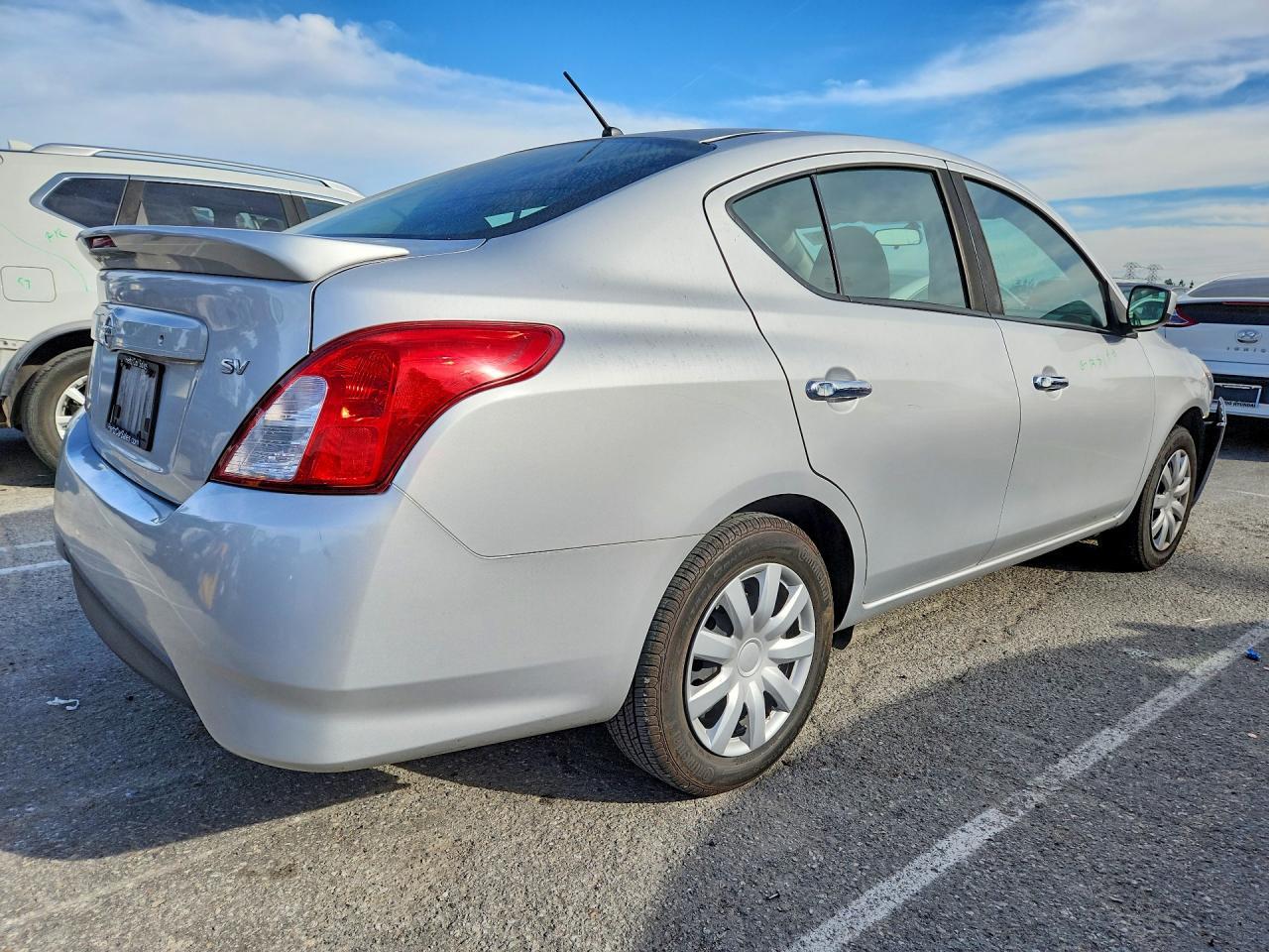 2019 NISSAN VERSA