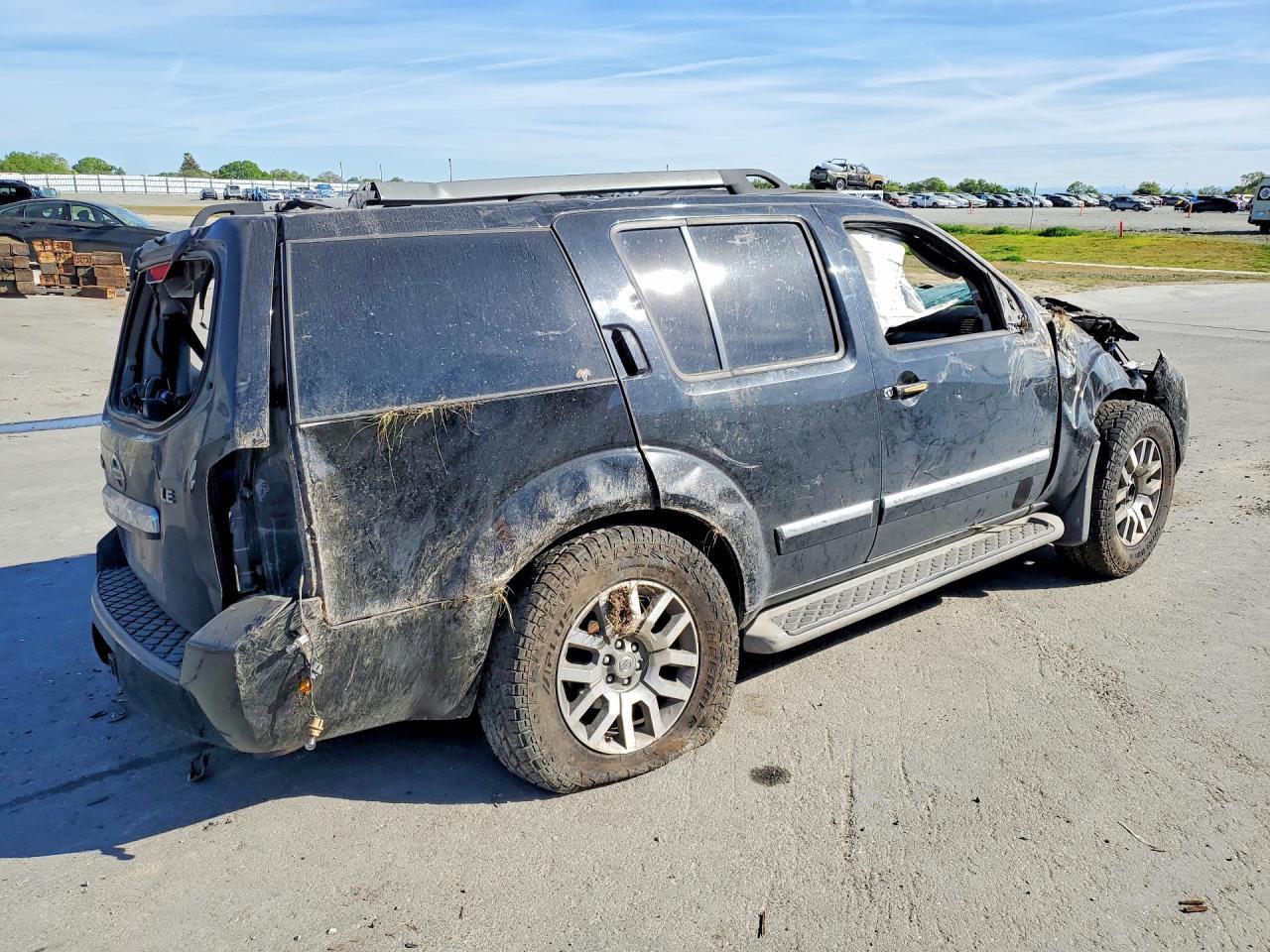 2012 NISSAN PATHFINDER