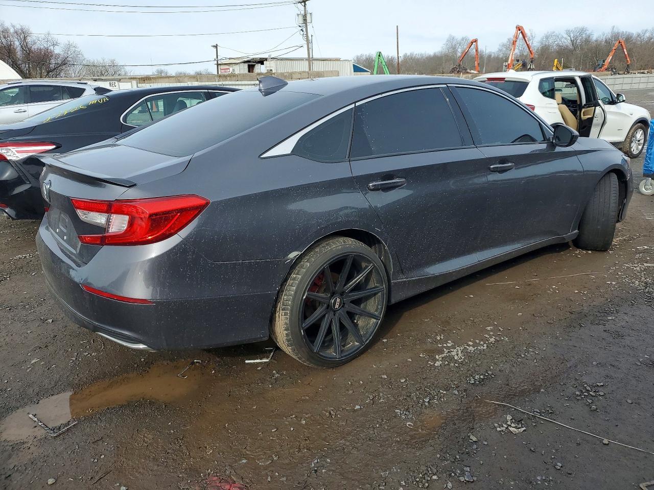 2018 HONDA ACCORD