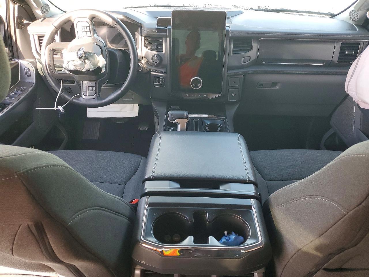 2024 FORD F-150 Lightning