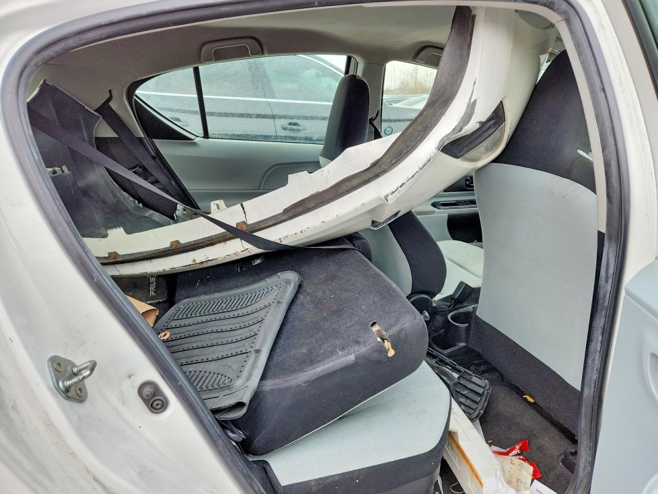2013 TOYOTA Prius c