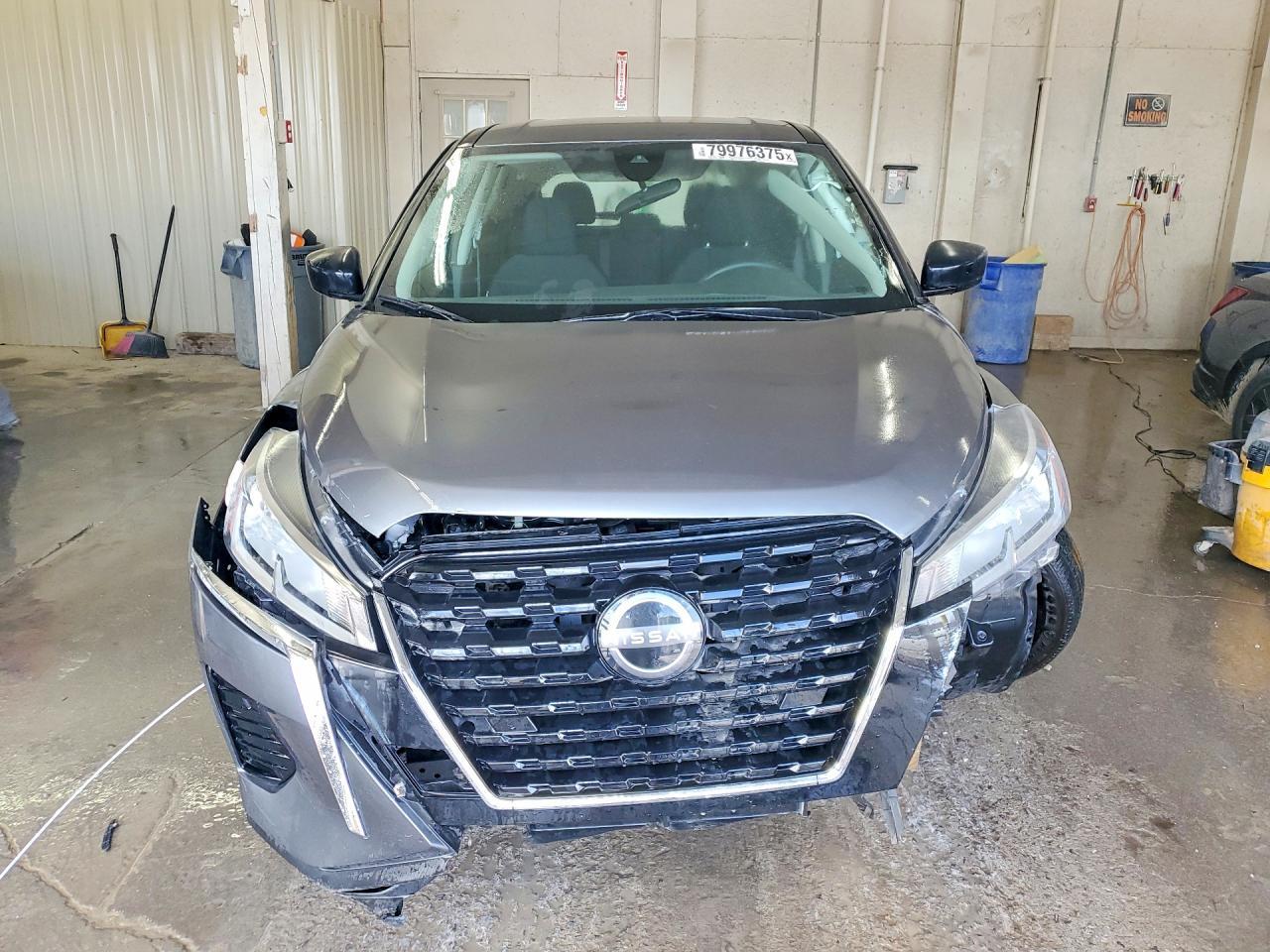 2024 NISSAN KICKS