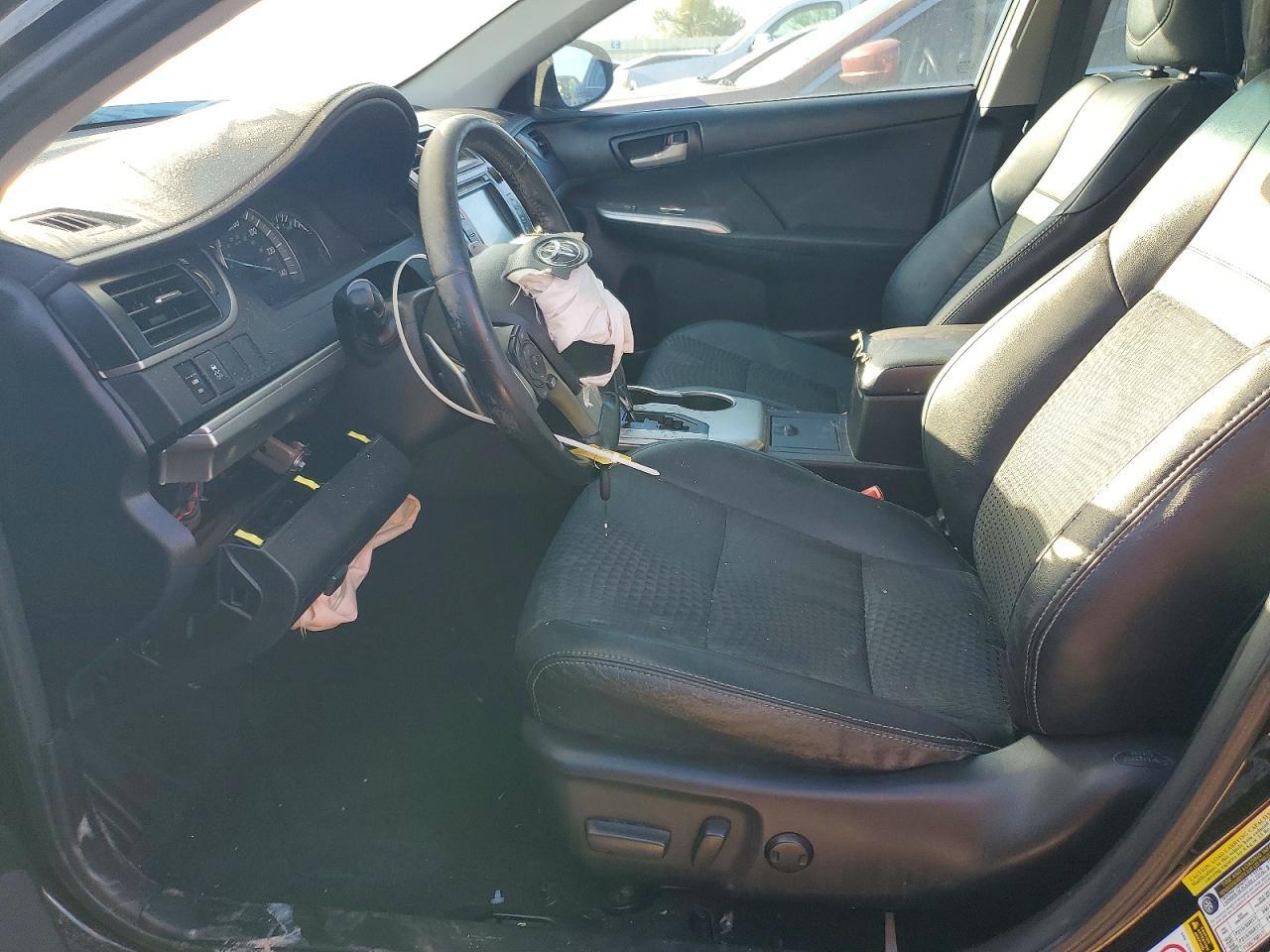 2014 TOYOTA CAMRY