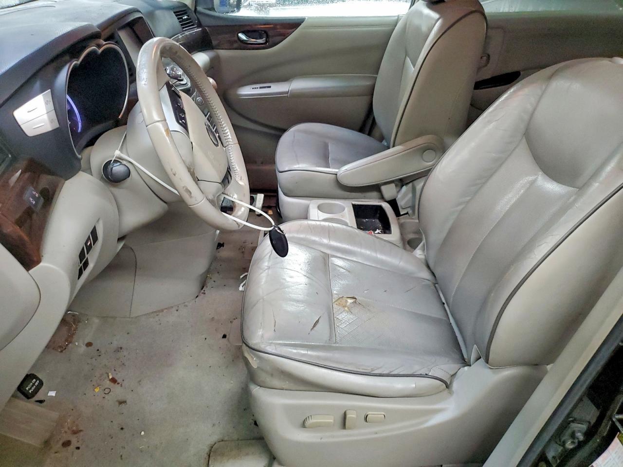 2011 NISSAN Quest