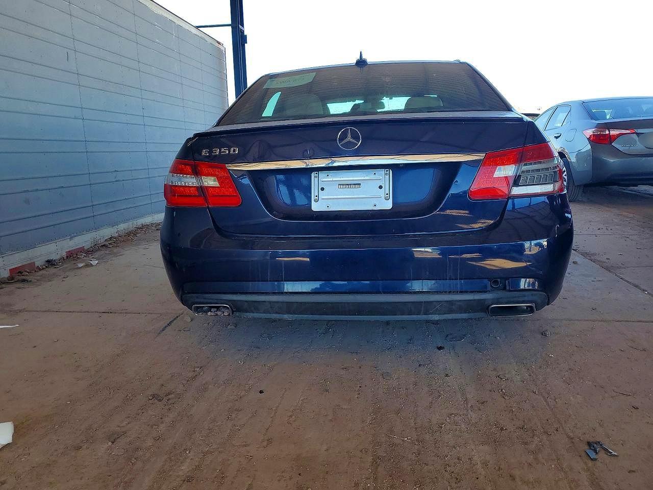 2012 MERCEDES-BENZ E-Class