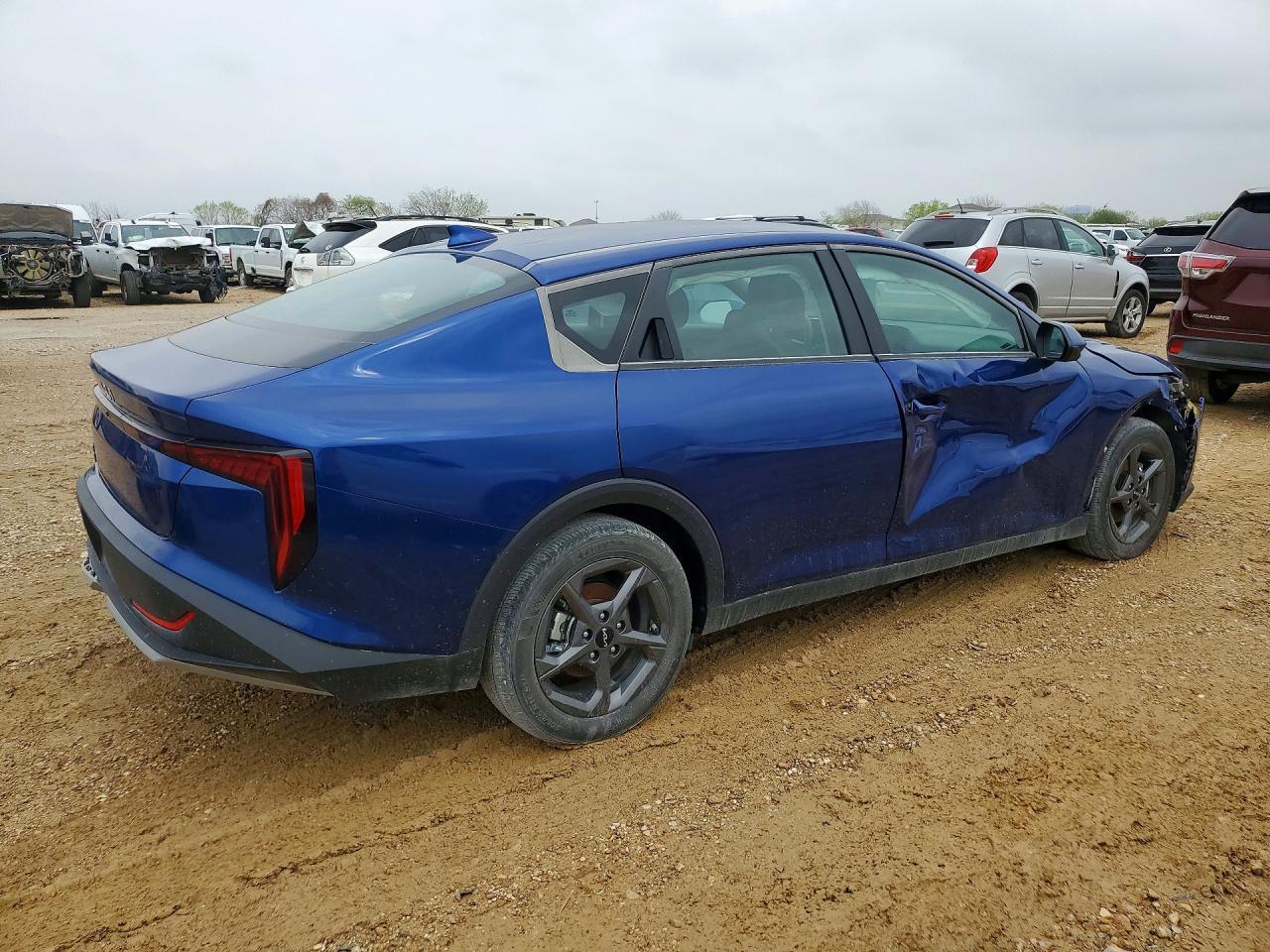 2025 KIA K4