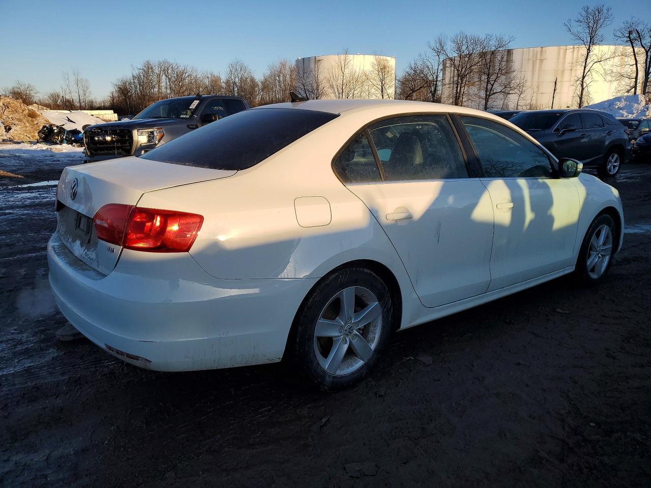 2014 VOLKSWAGEN JETTA