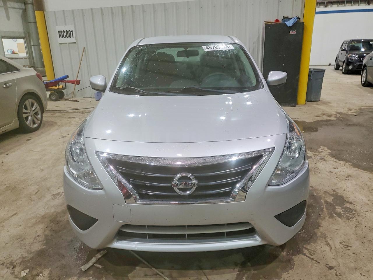 2015 NISSAN VERSA