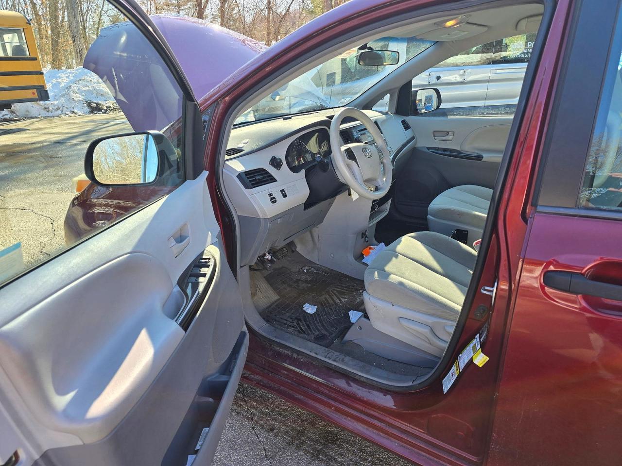 2014 TOYOTA SIENNA