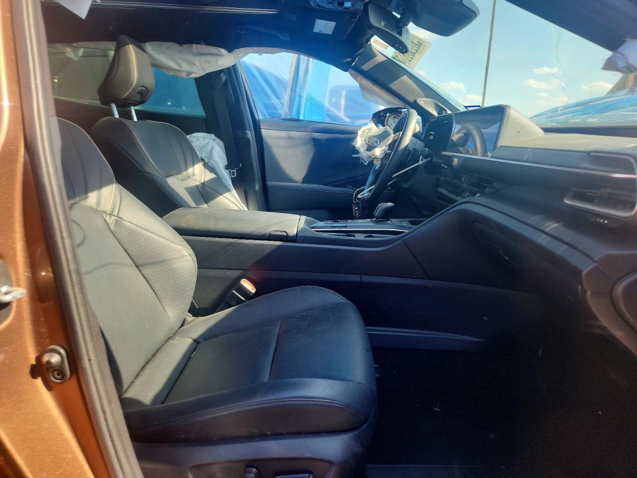 2023 TOYOTA Crown