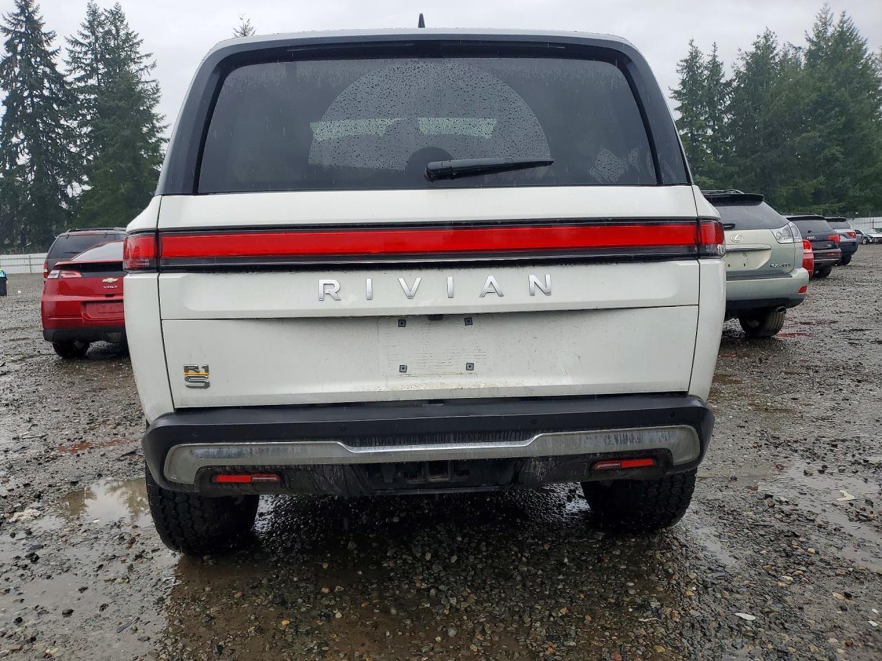 2023 RIVIAN R1s