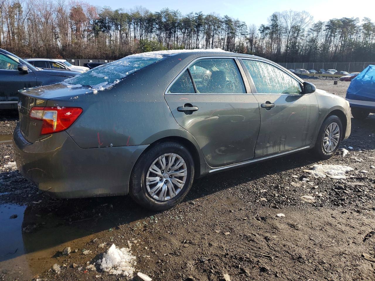 2014 TOYOTA CAMRY