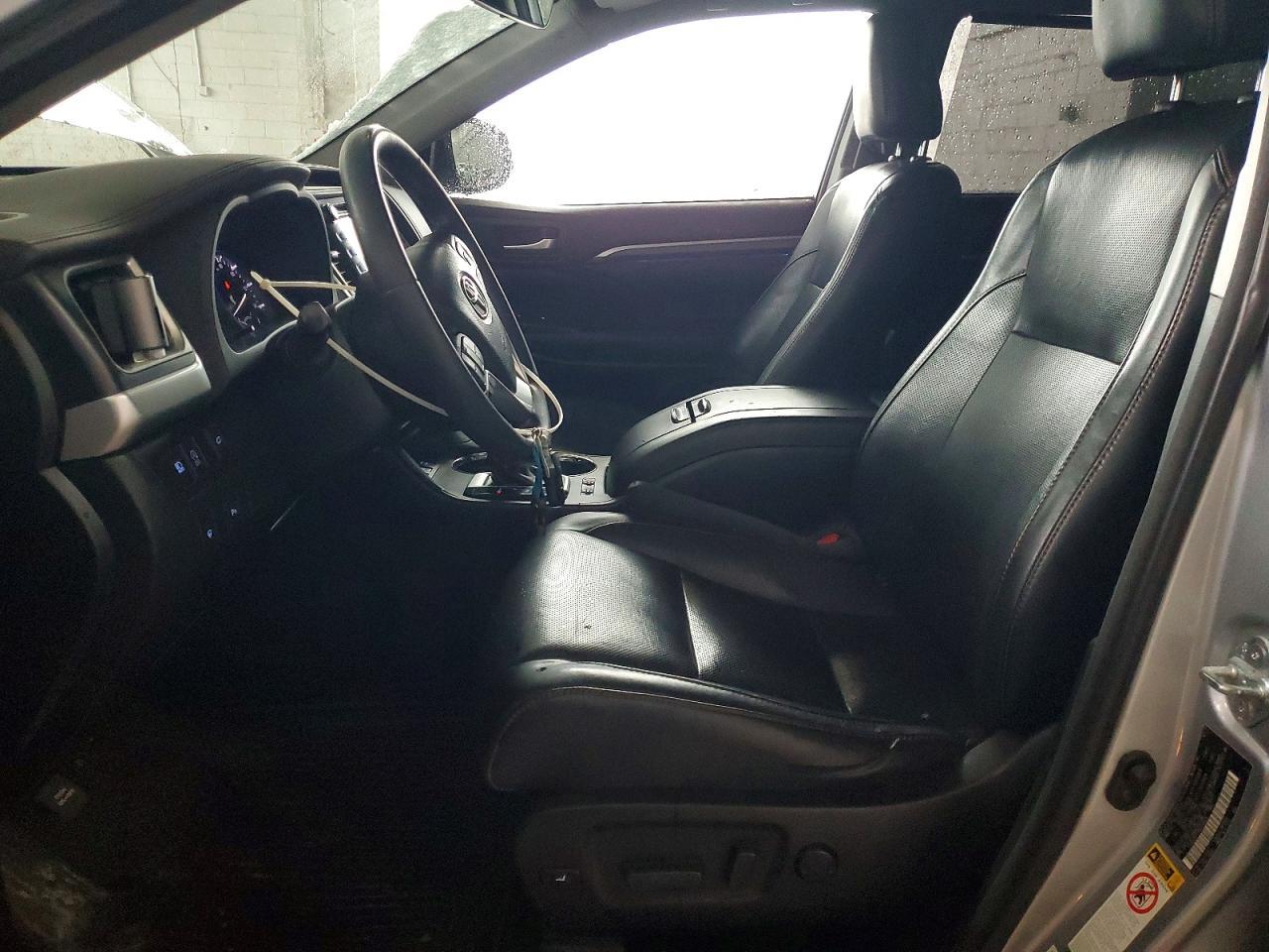 2017 TOYOTA HIGHLANDER