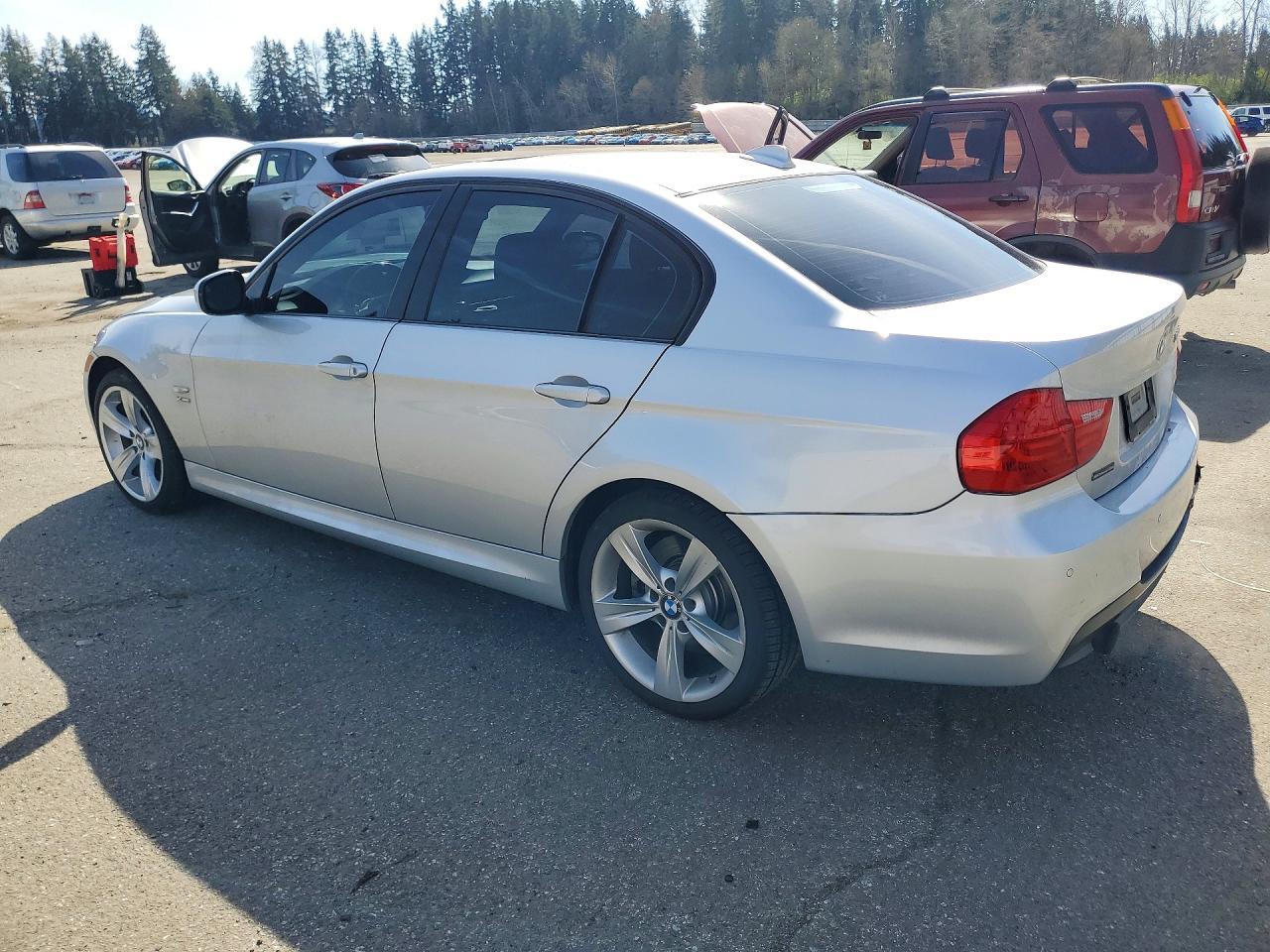 2011 BMW 3 SERIES