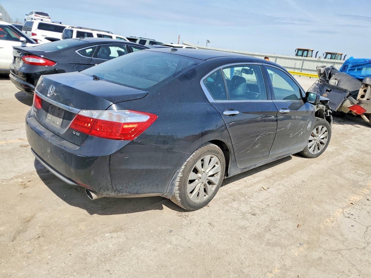 2015 HONDA ACCORD