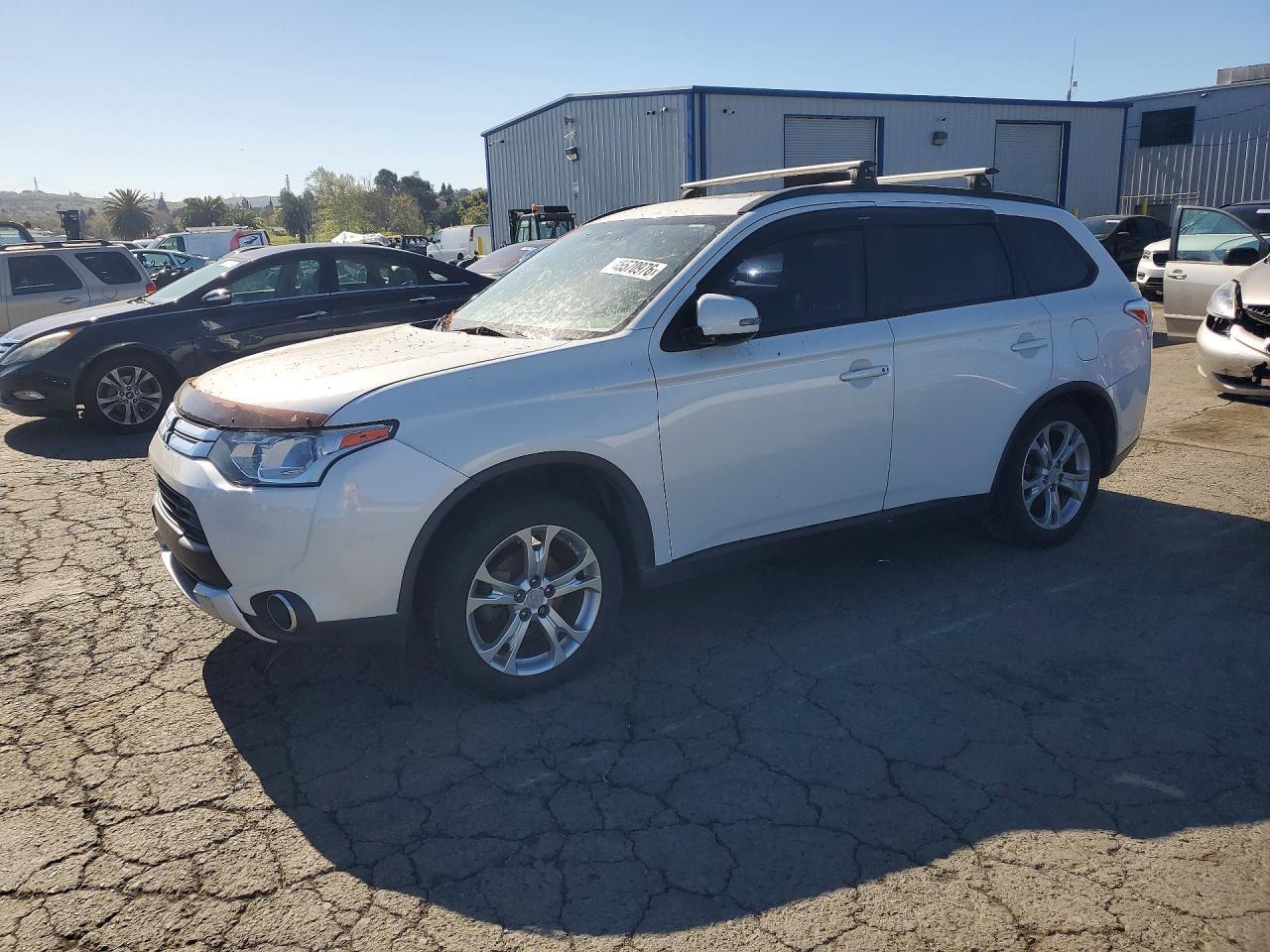 2015 MITSUBISHI outlander