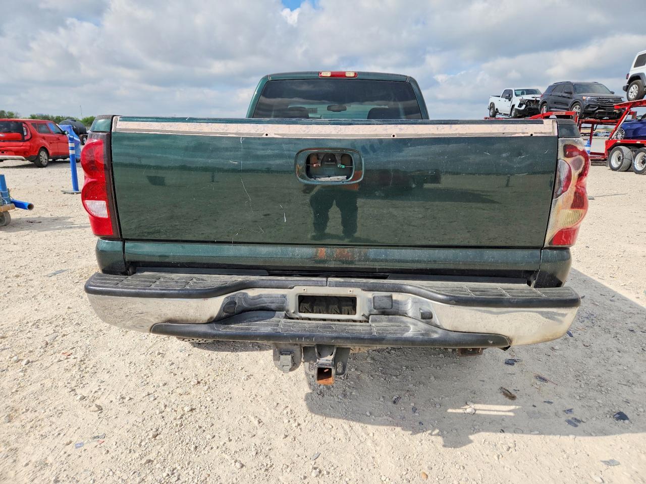 2004 CHEVROLET Silverado 2500
