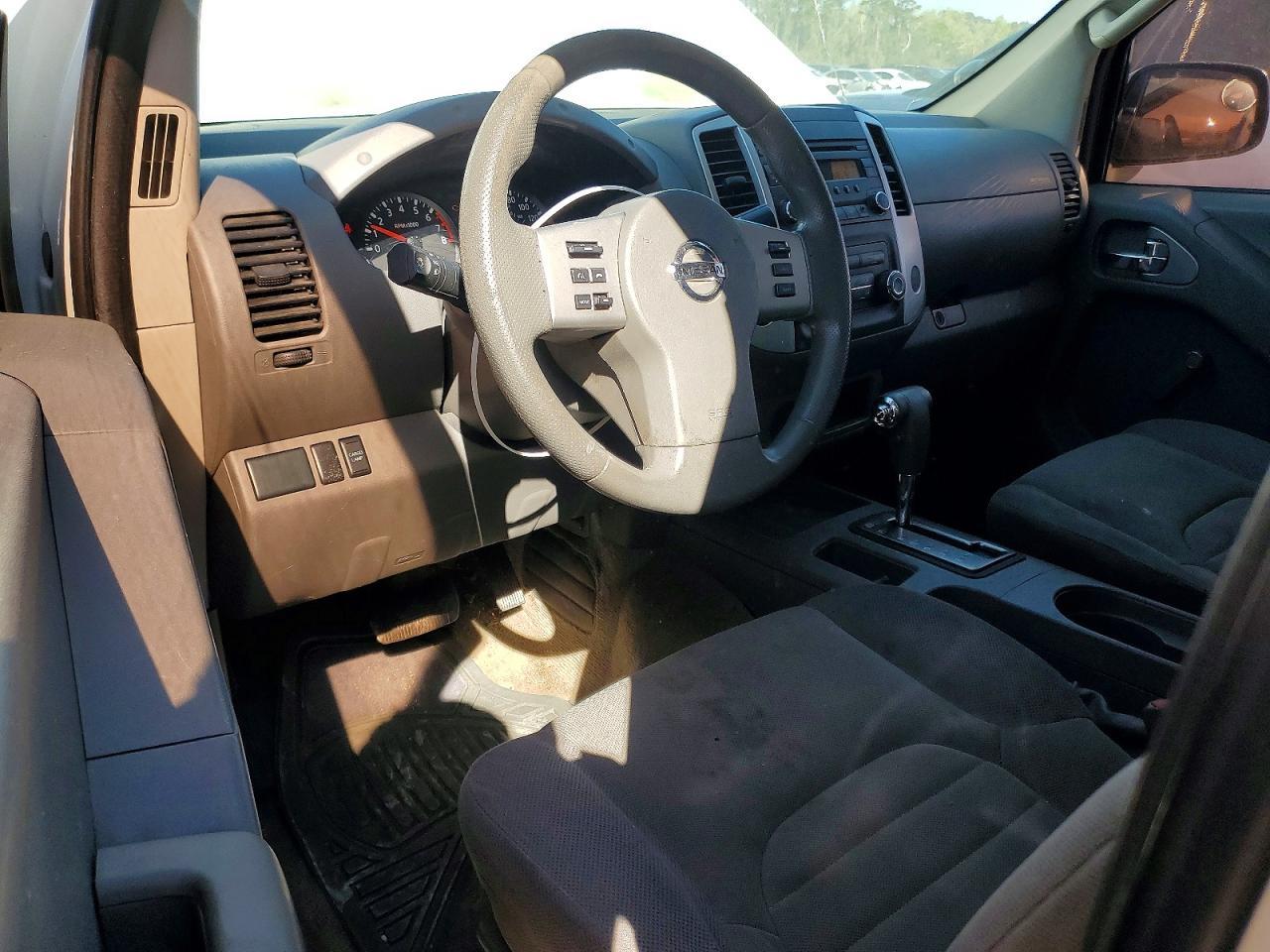 2015 NISSAN Frontier