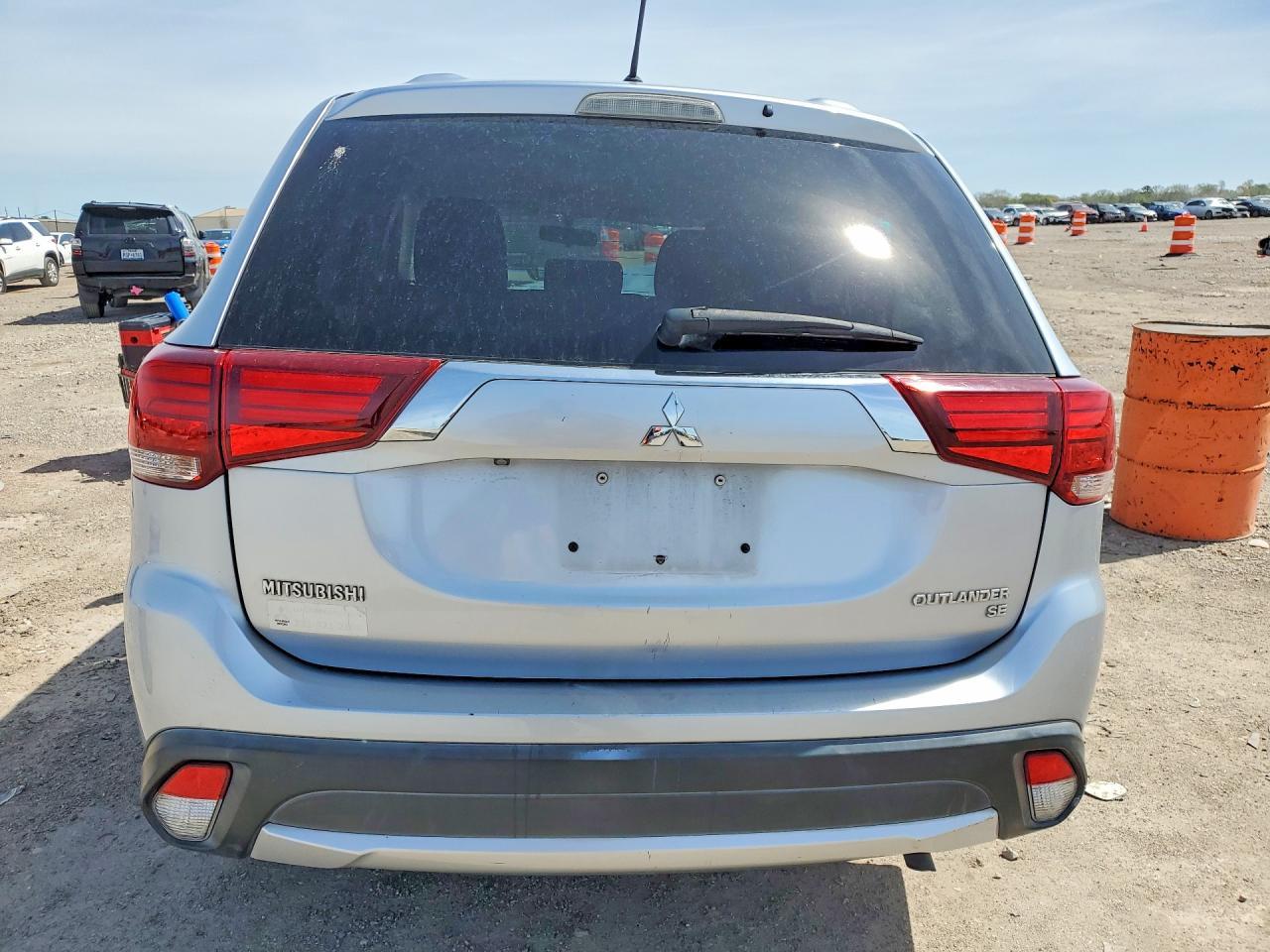 2016 MITSUBISHI outlander