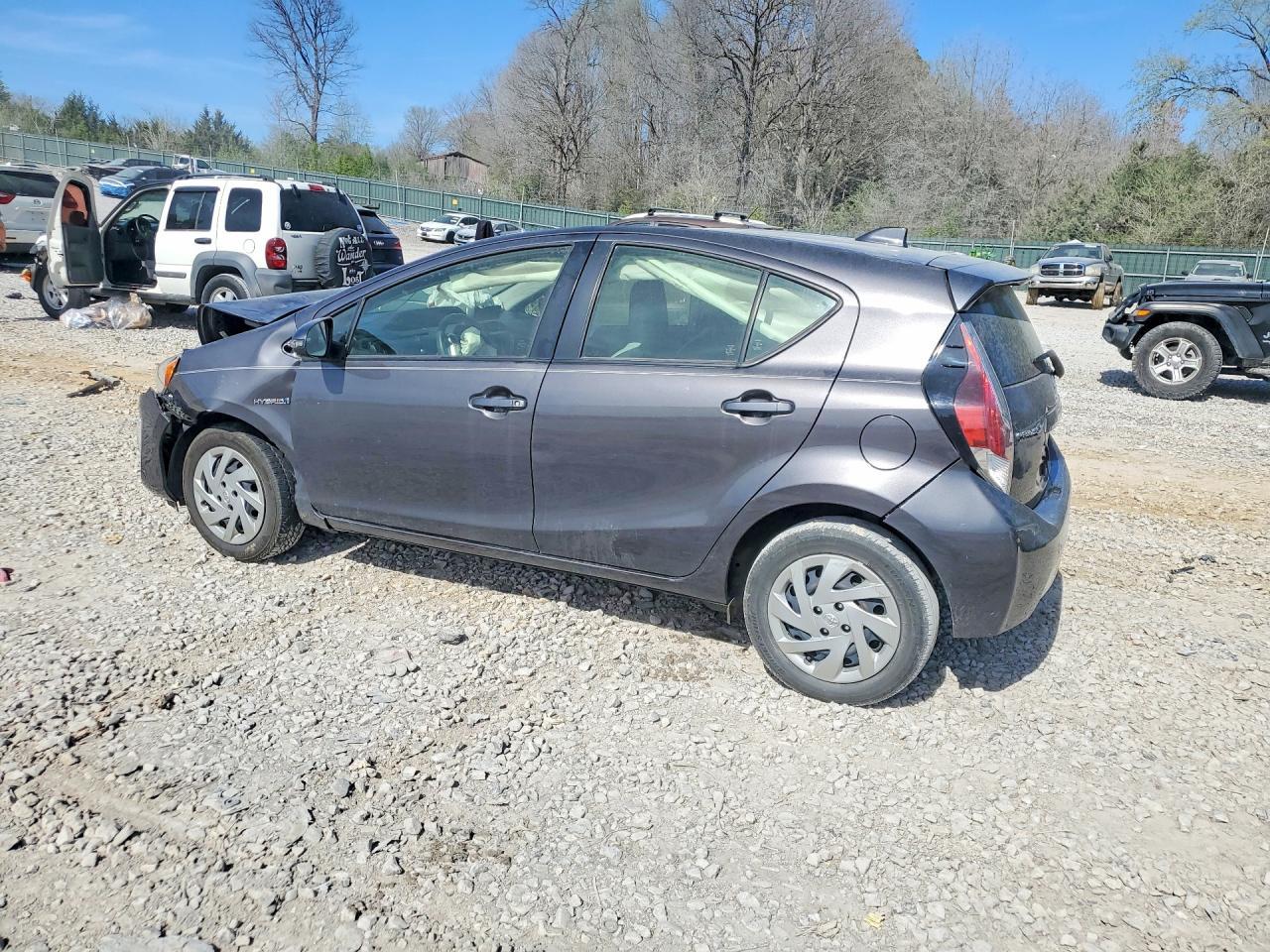 2015 TOYOTA Prius c