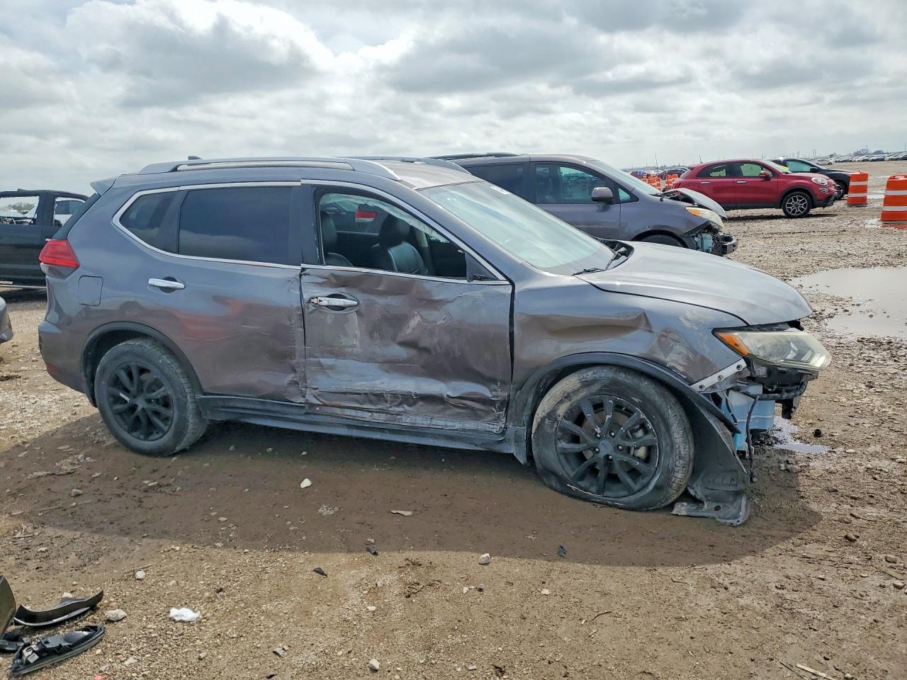 2017 NISSAN ROGUE