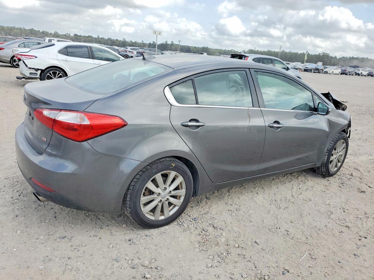 2014 KIA FORTE