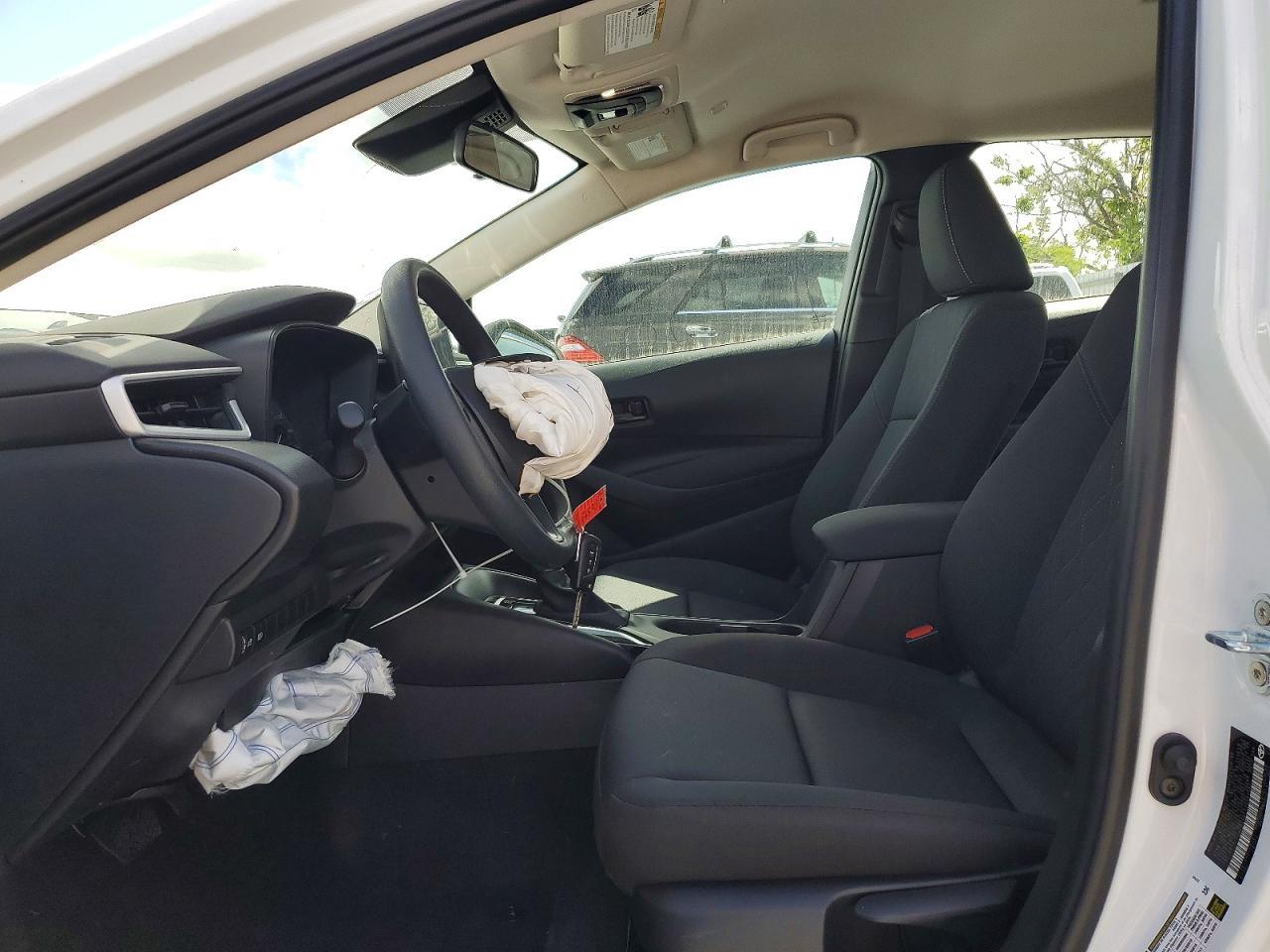 2025 TOYOTA COROLLA