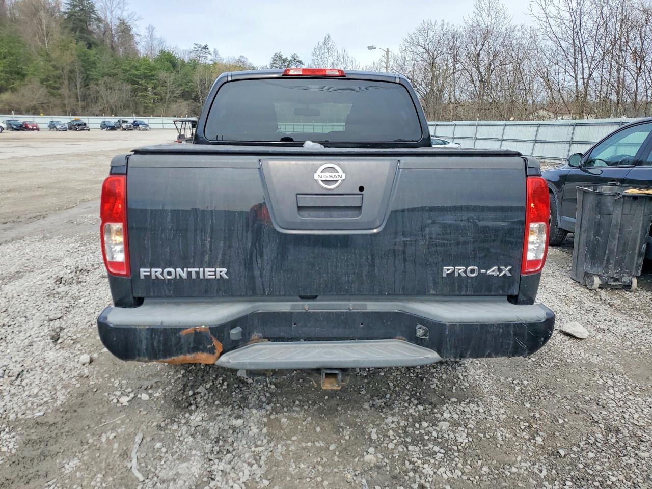 2011 NISSAN Frontier