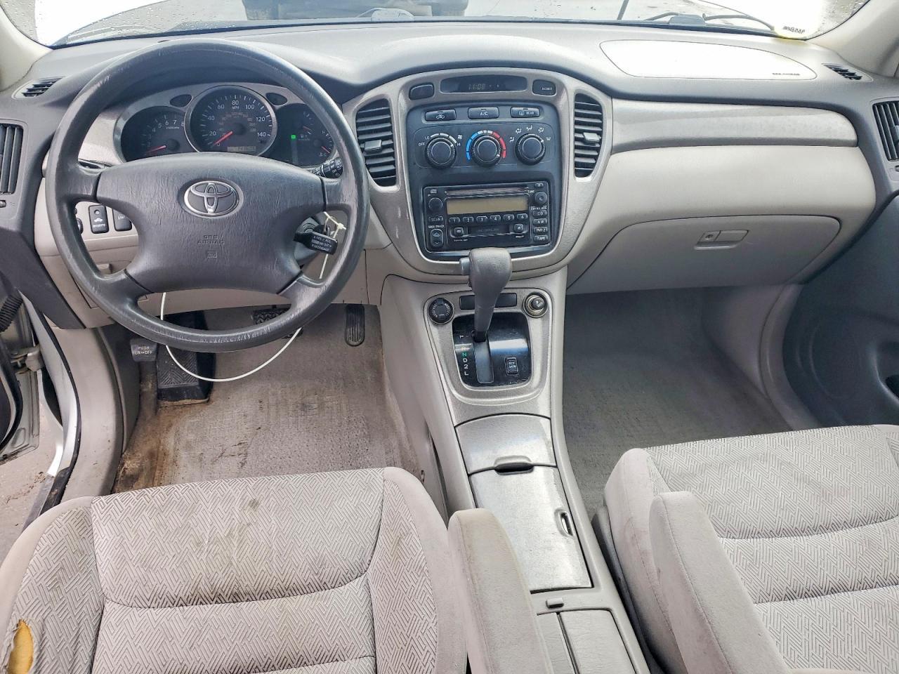 2002 TOYOTA HIGHLANDER