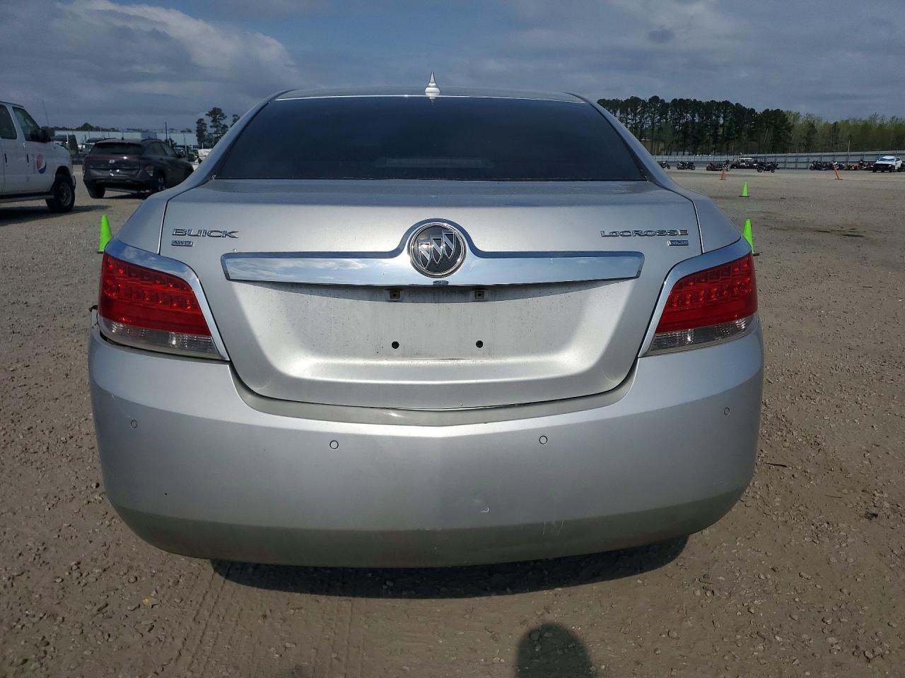 2010 BUICK LACROSSE