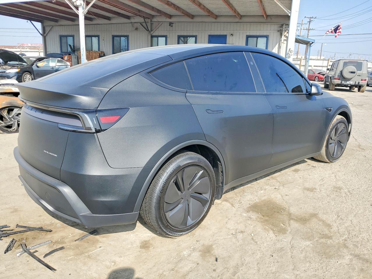 2026 TESLA MODEL Y