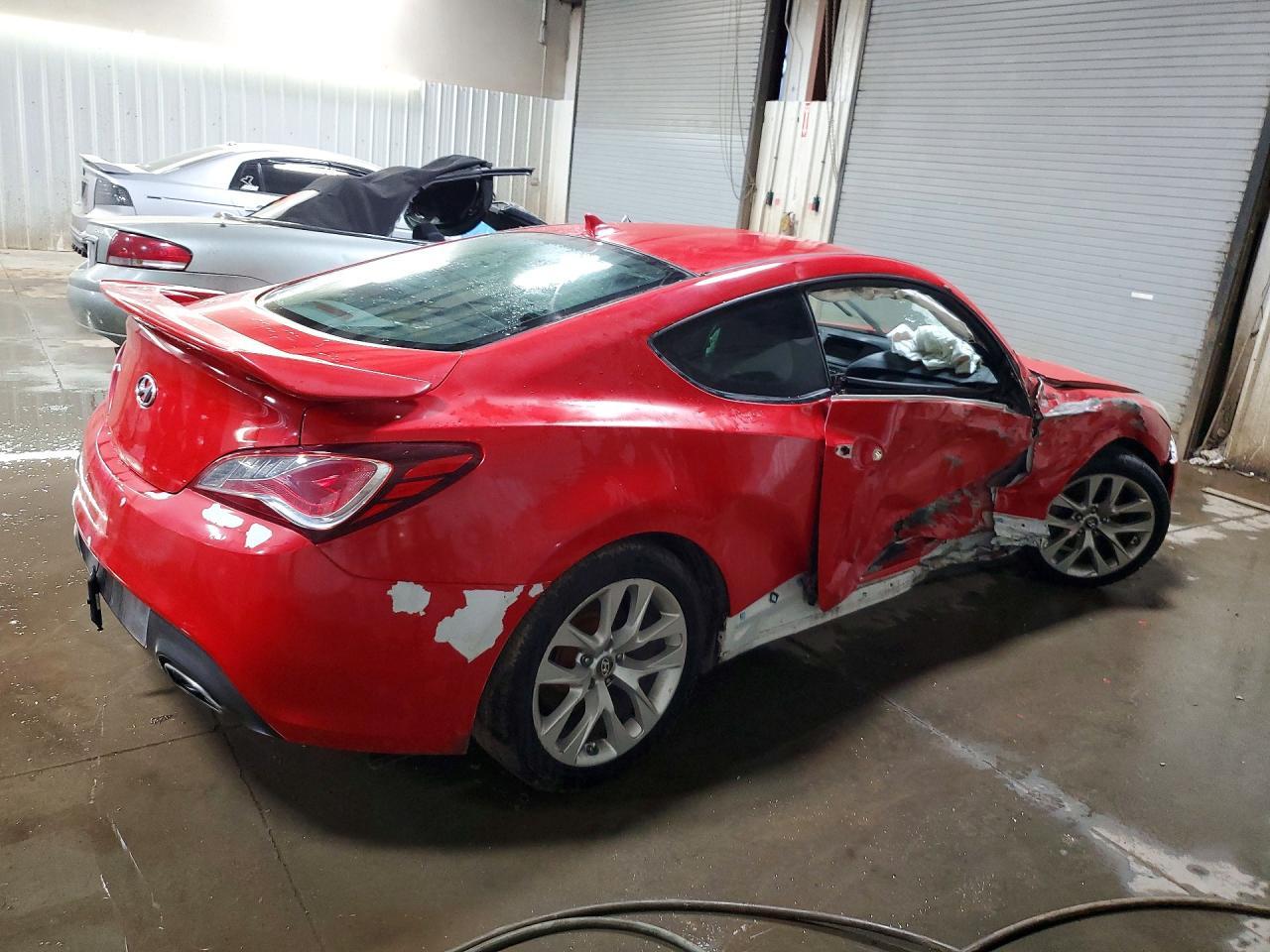 2013 HYUNDAI GENESIS