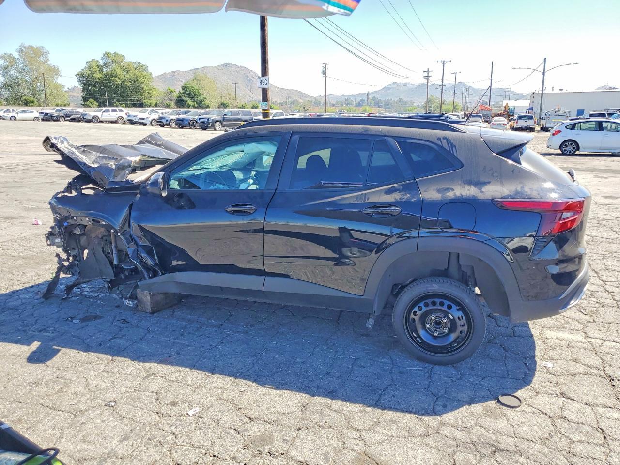 2025 CHEVROLET TRAX