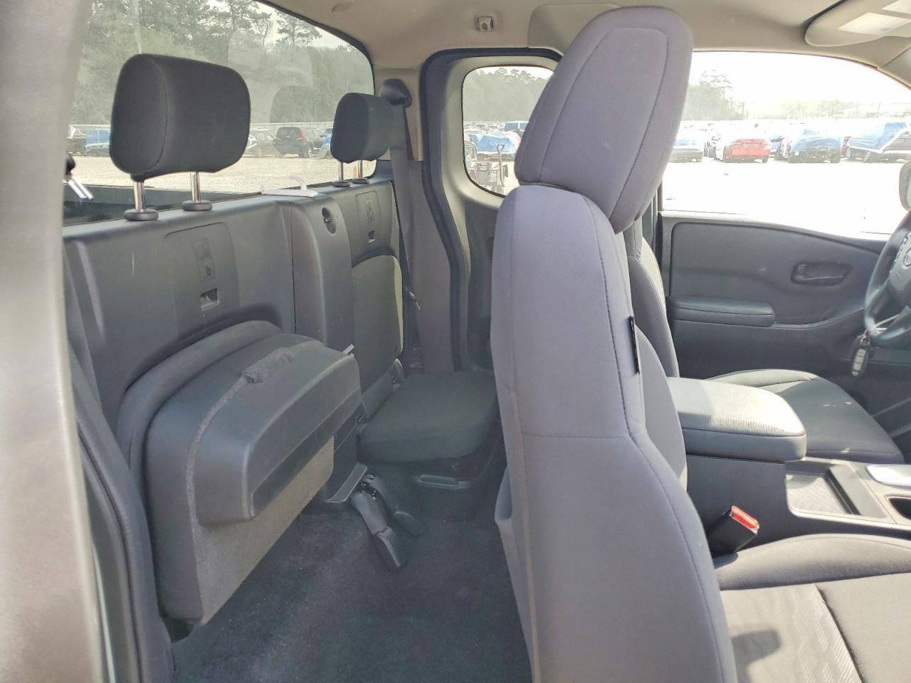 2024 NISSAN Frontier